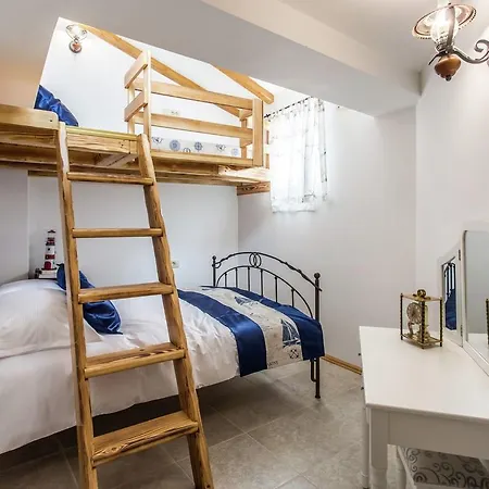 Luxurious In Risika With Private